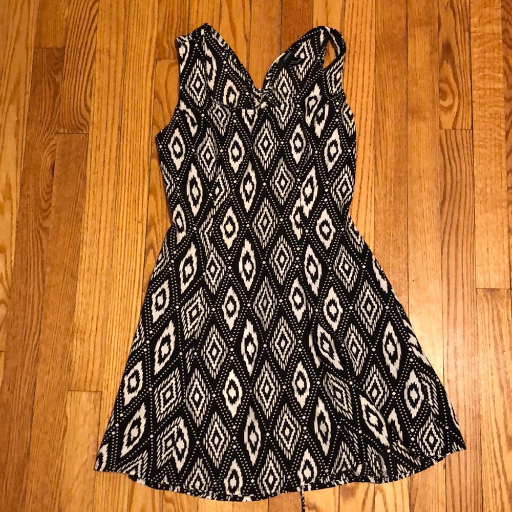 Backless dress